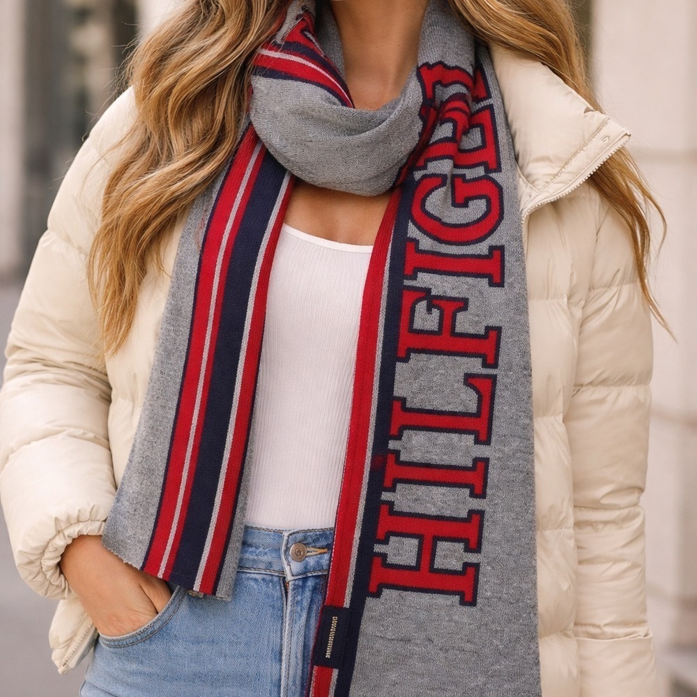 NWT TOMMY  HILFIGER VARSITY INSPIRED SCARF OLD MONEY